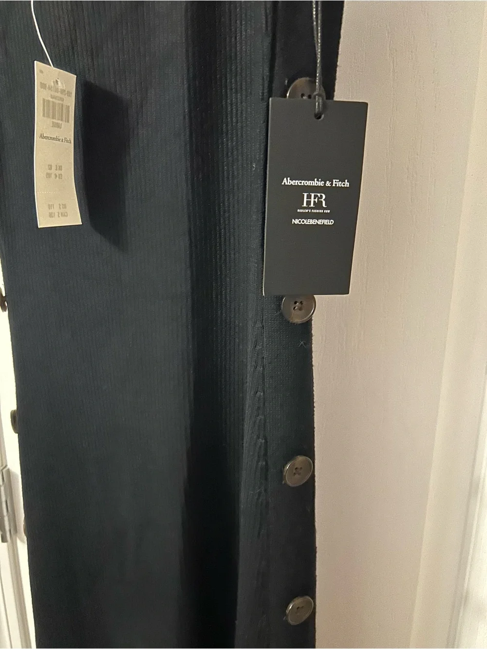 ABERCROMBIE X HFR X NICOLE BENEFIELD Black  Scoopneck Maxi Dress w/ side buttons